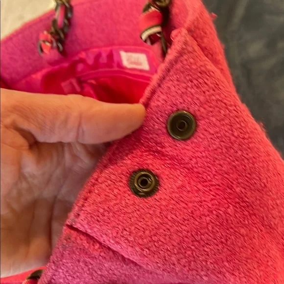 Goldie Pink Shoulder Bag with Chain-Link Handles and Decorative Embellishment - Picture 9 of 12